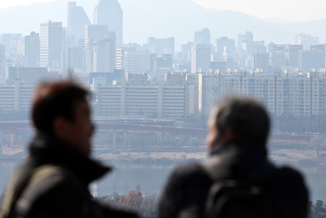 서울 아파트 실거래가 7개월 만에 하락…3월 급매물 영향