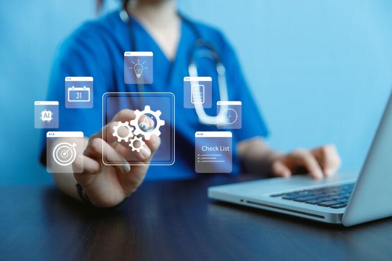 초고령 어르신 돌보는 인공지능…정부, 24시간 AI돌봄 ‘스마트 홈’ 도입