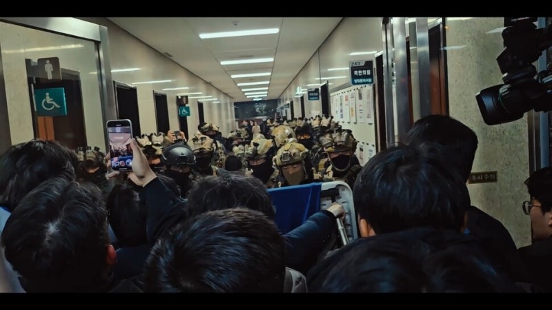 “이것은 공포에 대한 이야기이자 공포를 이겨내는 이야기”