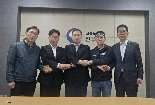 [사설] 화물연대-CU 합의, 노동현장 ‘상생’ 확산 계기로