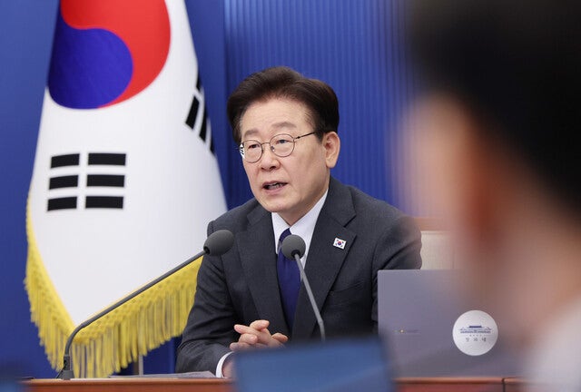 이 대통령 “법정 허용치 초과 불법대부는…갚지 않아도 무방”