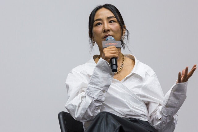 그레타 리 “어린 시절 나 같은 배우들에게 기회 주는 작품 만들고파”