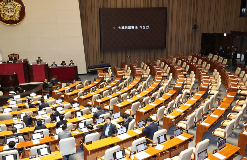 개헌안, 국힘 불참에 ‘투표 불성립’…8일 재표결