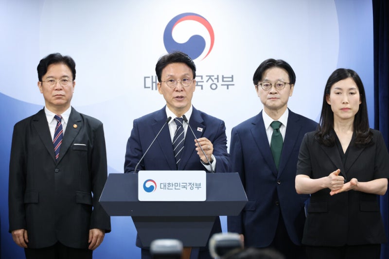 삼전 노사, 18일 ‘최후교섭’…정부 “파업 땐 긴급조정” 압박