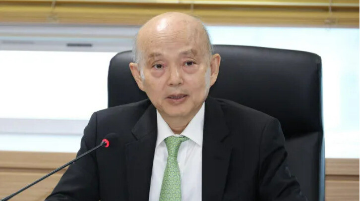 안창호 인권위원장이 지난 5일 오전 인권위 상임위원회에 참석해 있다.김정효 기자 