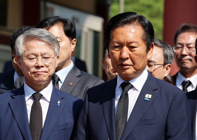 “정권은 짧다” 정청래 발언 후폭풍…청와대 “당 쪼개자는 거냐” 격앙