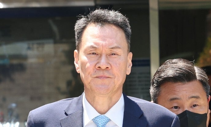‘내란 가담 혐의’ 김명수 전 합참의장 구속영장 기각