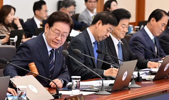 “대통령님, 10분만 휴식 건의합니다”…국무위원 단톡방에 무슨 일?