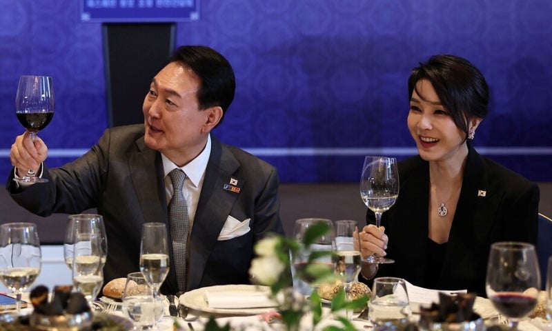 “용서받지 못할 부부…윤석열 내란 꿈꿀 때 김건희 매관매직”