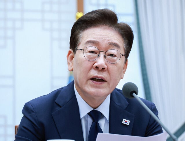 이 대통령 “메가프로젝트, 방해는 안 했으면…공인 맞냐”