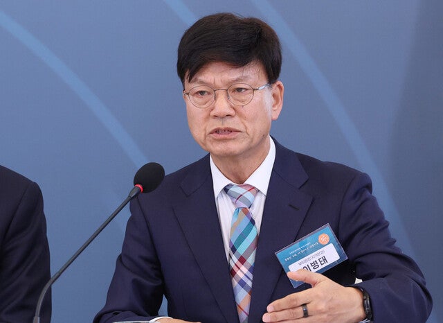 이병태, 사퇴 권고 2시간 만에 물러나…5·18 발언 사과는 안 해