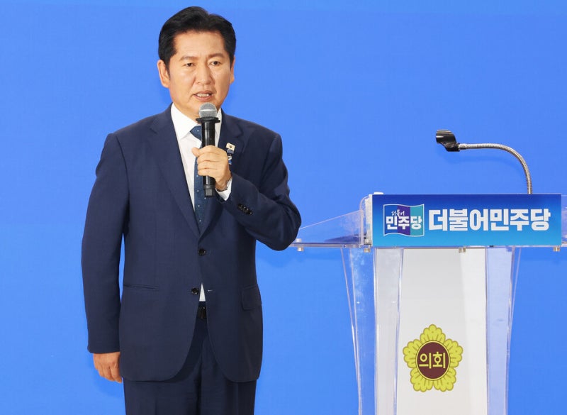 <b>정청래</b>, <b>김민석</b> 총리 때 겨냥 “당대표 로망 발언이 자기 정치”