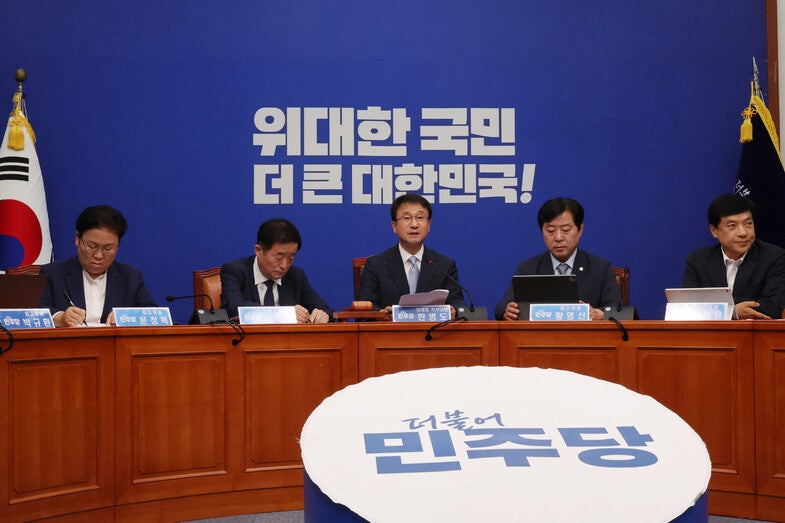 <b>정청래</b> 쪽 반발한 ‘선호투표제’…민주 최고위 오늘 밤까지 논의