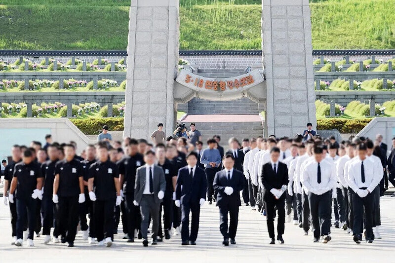 [속보] <b>배재고 징계</b>, 출전정지 ‘6개월→1개월’로 <b>감경</b>…봉황대기 출전