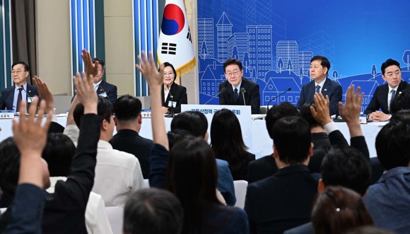 맞장구치고 질문하고 팩트 따지고…3시간13분도 짧았다