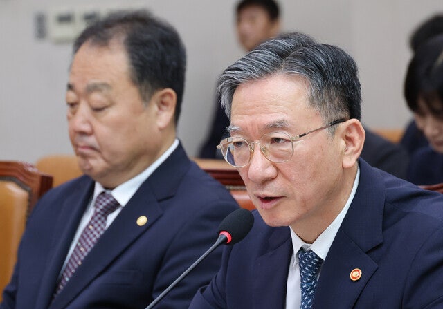 청와대 “<b>정성호</b> 장관, <b>사의표명</b> 사실 아냐…개각 일정 없어”