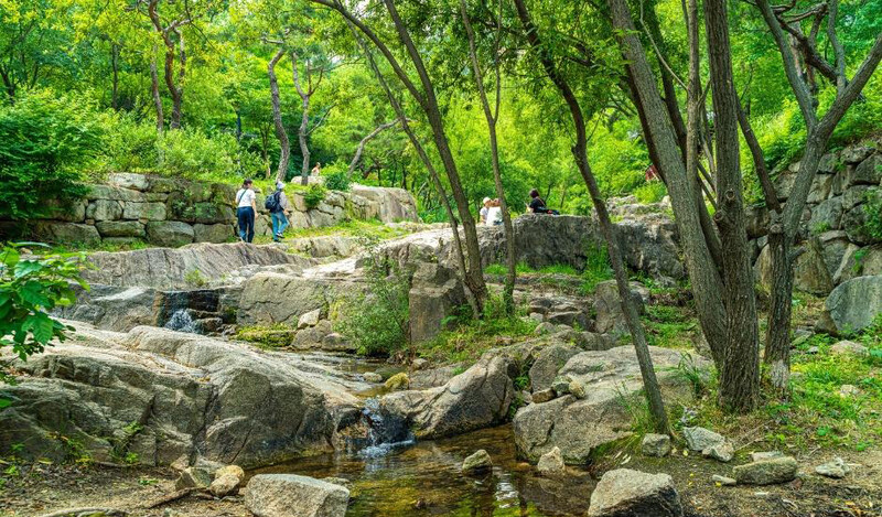 겸재 정선의‘장동팔경첩’에 등장할 정도로 아름다운 풍경을 자랑하는 수성동계곡.한국관광공사 제공