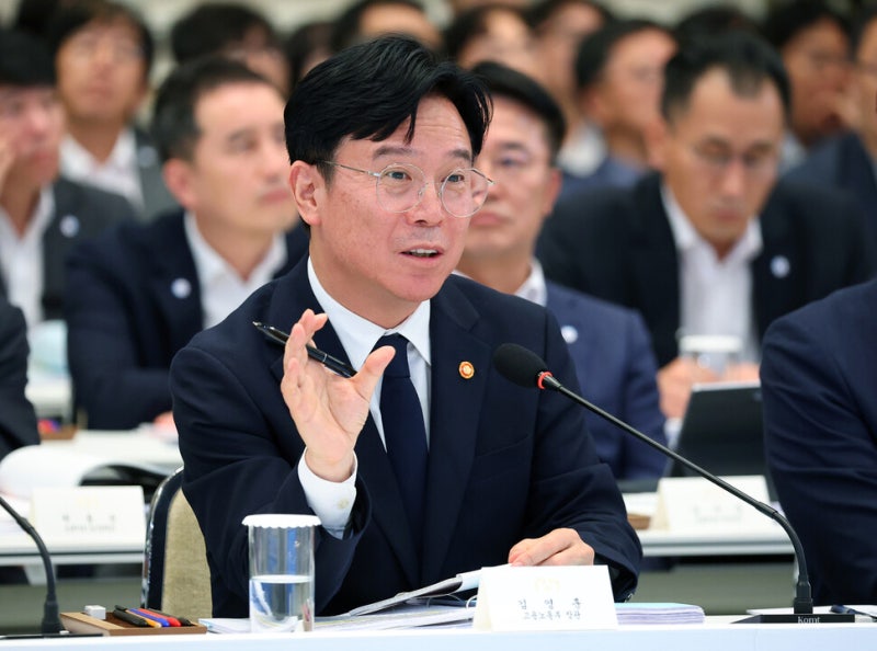 김영훈 노동장관 “청년 첫 경력, 국가가 책임지는 지원책 곧 발표”