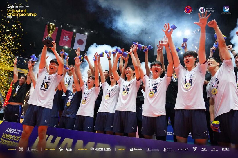 남자배구, 일본 제치고 동아시아선수권 2연패…신호진 MVP
