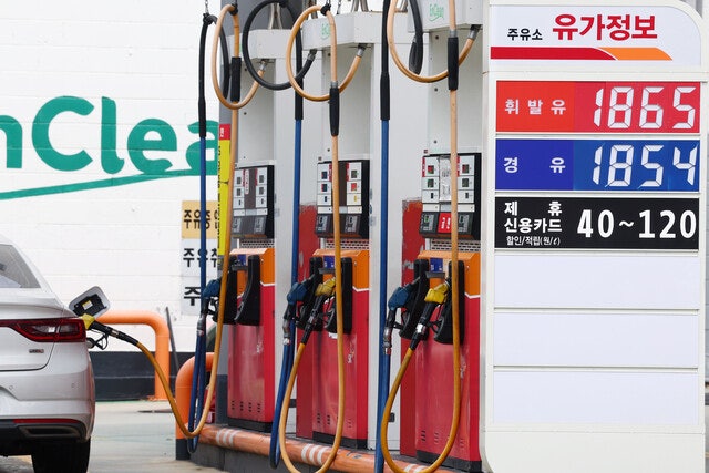 물가 2%대로 떨어졌지만…서비스가격 등 상방 위험 ‘꿈틀’