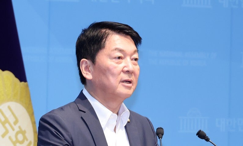 <b>안철수</b>, 친한계 겨냥 “당 밖 특정인에 봉사…차기 <b>총선</b>서 <b>배제</b>해야”