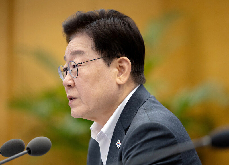 이재명 대통령이 21일 청와대에서 열린 국민주권정부 제1차 반부패정책협의회에서 발언하고 있다. 정부의 부패방지 대책을 종합적으로 추진하기 위한 반부패 관계기관 장관회의인 반부패정책협의회는 이 대통령 취임 후 이날 처