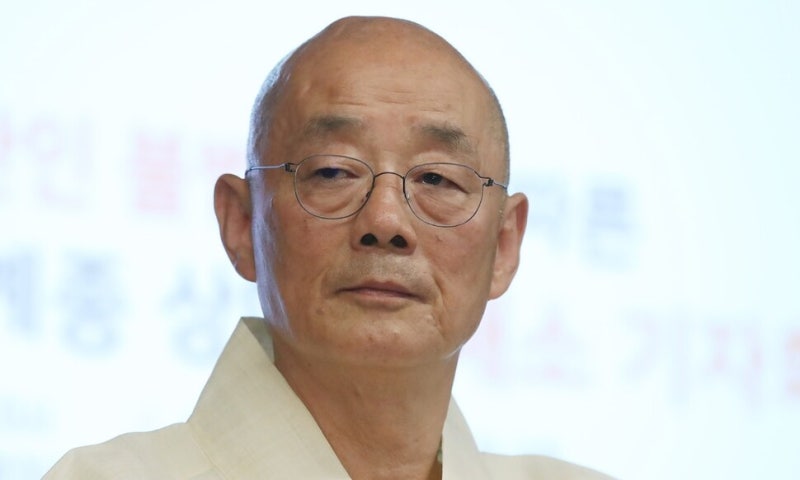 MB 정권 비판하던 <b>명진스님 입적</b>…서귀포서 해양사고