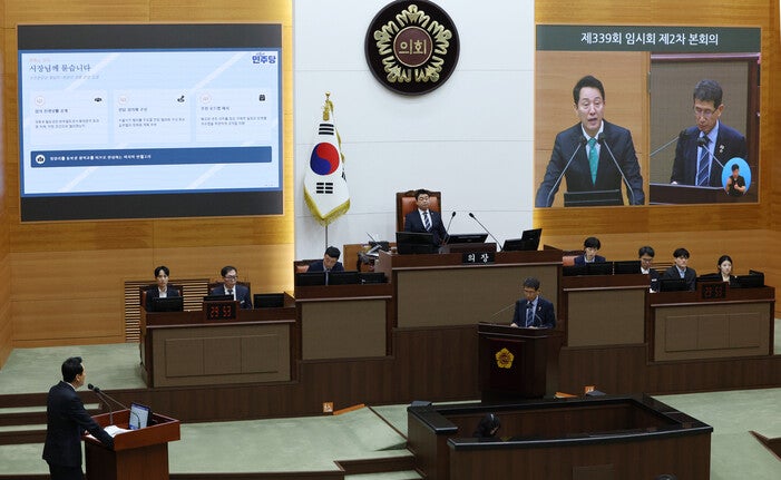 용산공원 대신 탄천, 엇갈린 반응…정부 “검토해보자” 여 “허황된 주장”