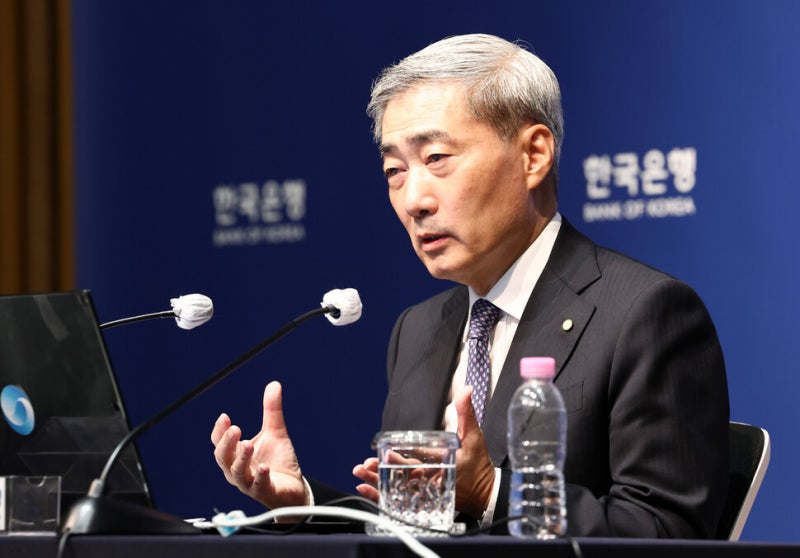 관례 벗어난 백투백 금리 인상…“가래 대신 호미로 선제 대응”