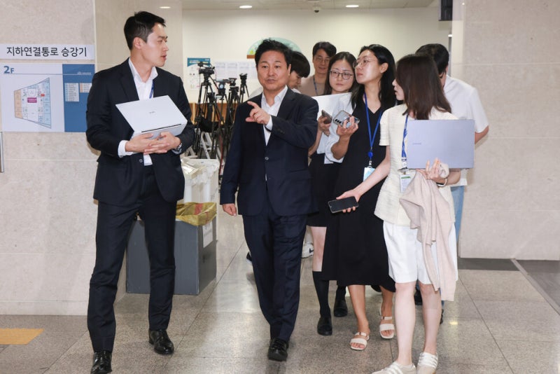 민주 “탄천은 탄천대로, 용산은 용산대로”…주택 공급  강조