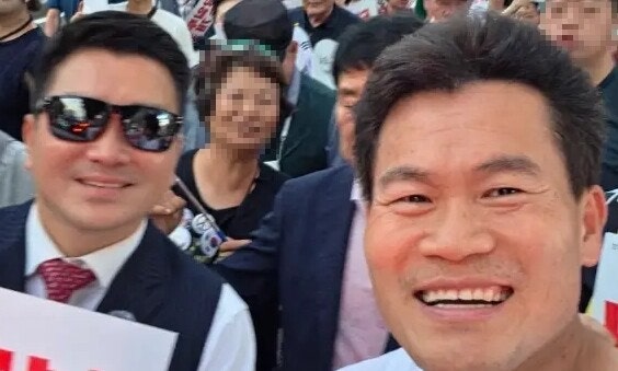 전한길 “구독료 주시면 김현태 장군님 가족 부양”…법정구속 특집 유...