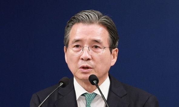[속보] <b>김용범 정책실장 사퇴</b>…이 대통령 사표 수리