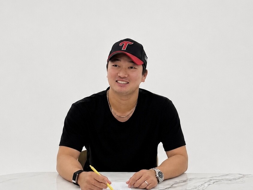 고우석, 3년 만에 복귀…LG 선두권 순위 싸움 천군만마