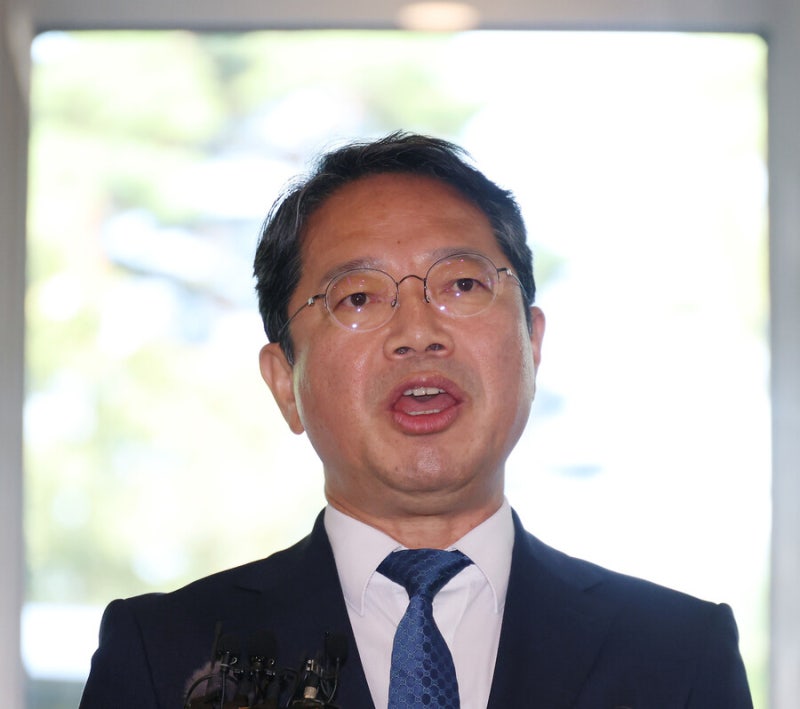 김승원, ‘신약 로비’ 영장기각 판사와 24년 전 인연…같은 재판부 배석