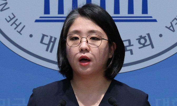 [속보] <b>용혜인</b> “의원·장관 겸직은 법률이 허용…사퇴가 자리 나눠먹기...