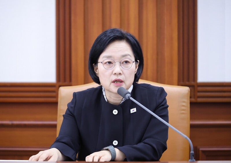 <b>정부</b>, ‘임신중지약’ <b>미프진 도입</b> 공식화…임신 9주 이하 대상