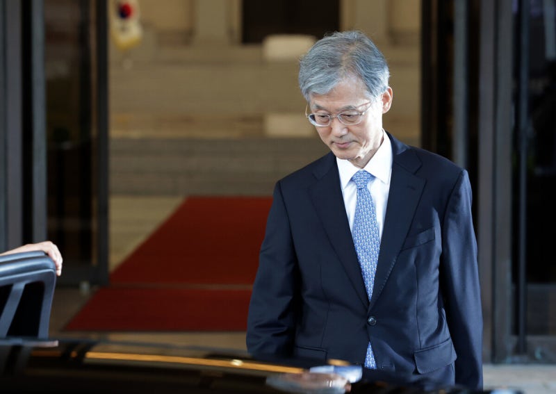 청와대 격앙 “대통령 권한 행사 트집…말장난”…조희대 재제청 거부