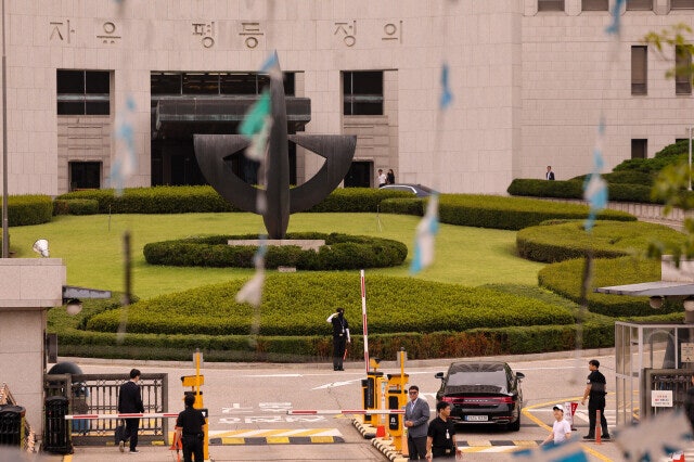 ‘제청 핑퐁’에 대법관 1명 200일째 공석…조희대 퇴임 때까지 갈수도