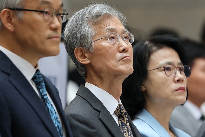 조희대, 재제청 거부…대통령과 정면충돌