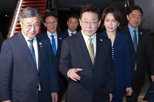 <b>청와대</b>, 우크라에 “포로 송환 비공개 합의 어겨… 해명·<b>사과</b>하라”