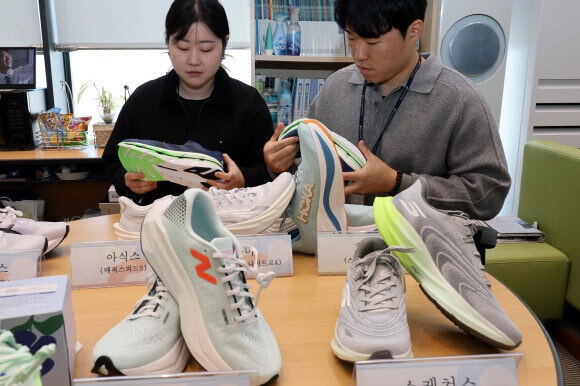 “충격 흡수는 나이키·푸마, 가격은 스케쳐스”…카본 러닝화 7  종 꼼꼼 비교