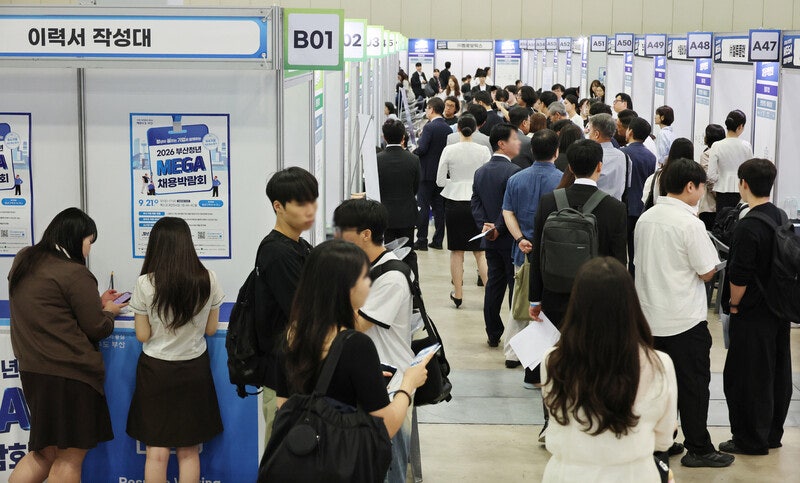 ‘조각사회’ 속 2030, 이념보다 정책으로 설득해야 [왜냐면]