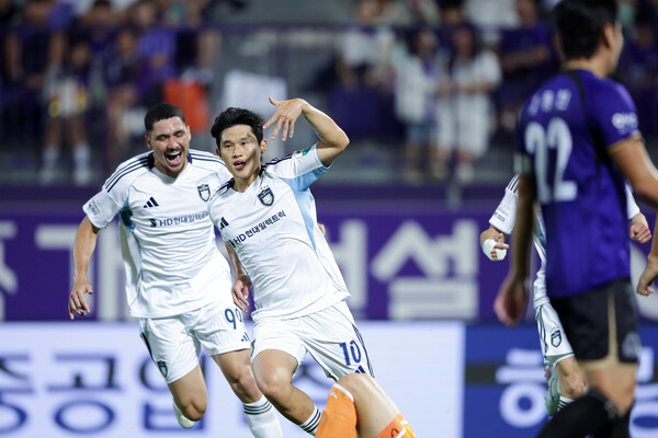국내 선수 최초로 2년 연속 10골-10도움 고지에 오른 이동경. 한국프로축구연맹 제공