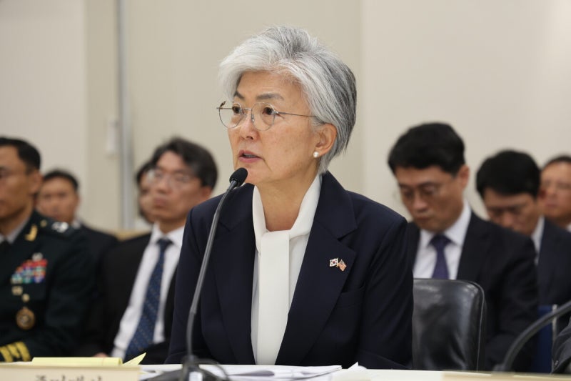 <b>강경화</b> “백악관과 <b>소통</b> 한계…미, 정보협력 문제 해소 안 됐다고 생각...