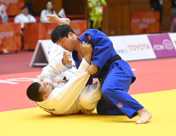 시각장애 유도 김동훈, <b>장애인 아시안게임</b> 남자 81급 은메달