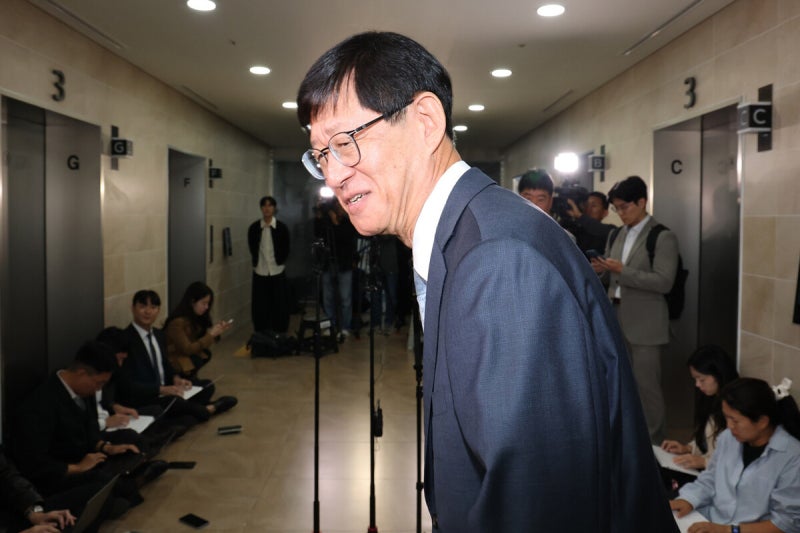 최길수 특감 “두 눈 부릅뜬 <b>파놉티콘</b> 되려…정치적 중립·독립성 끝까...