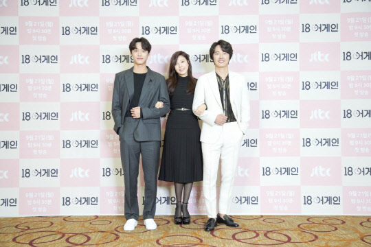 김하늘·윤상현 `18어게인`, <b>시청률</b> `미친 존재감 <b>전현무</b>·<b>장성규</b> 덕?`