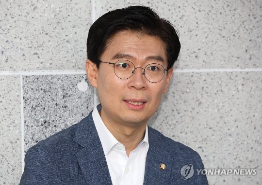 국민의힘 빅텐트…시대전환 <b>조정훈</b>, 이재명과 싸운 조광한 영입