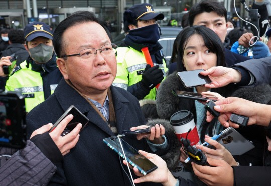[속보]<b>김부겸</b>·<b>정세균</b> "<b>이재명</b>, 국민 눈높이에 맞는 공천 하라"