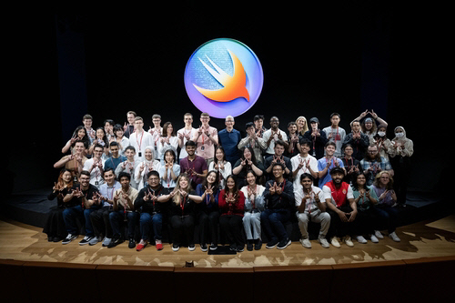 蒂姆·庫克（Tim Cook）的首席執行官與出色的應用程序開發大學生。Yonhap新聞